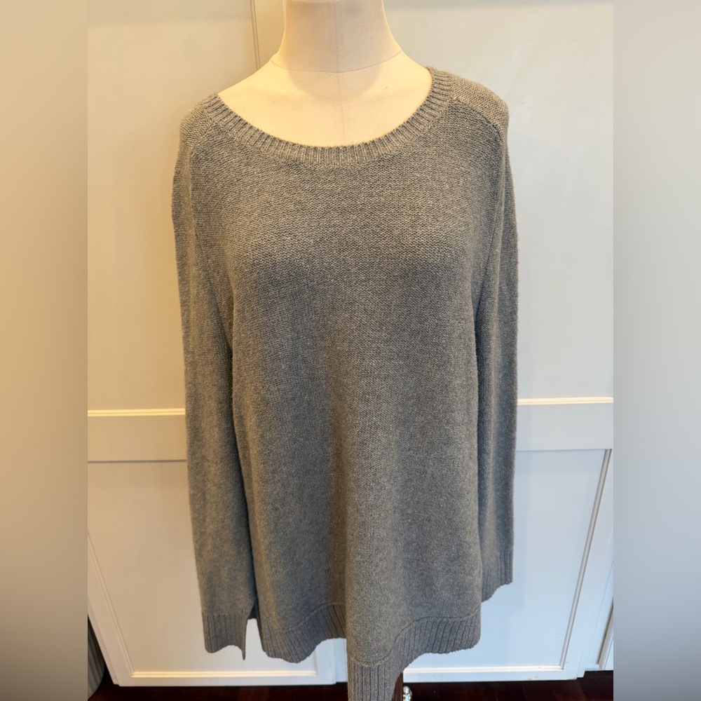 Lou & Grey Women's Gray Sweater